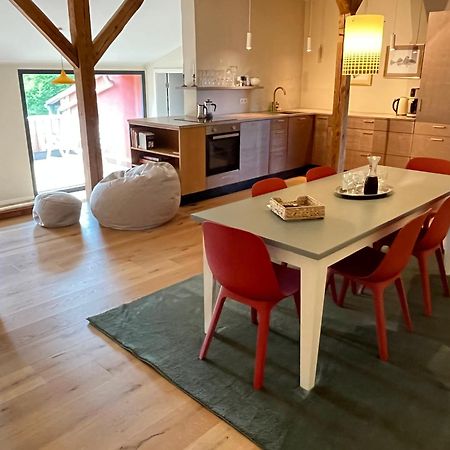 Grosse Wohnung Mit Loggia Templin Exterior foto