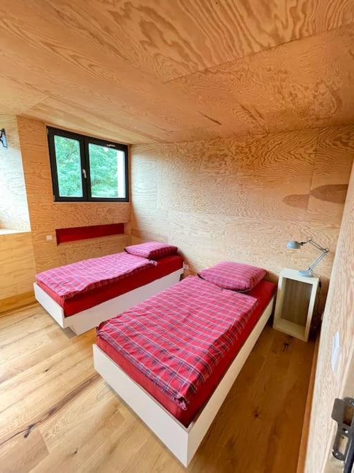 Grosse Wohnung Mit Loggia Templin Exterior foto