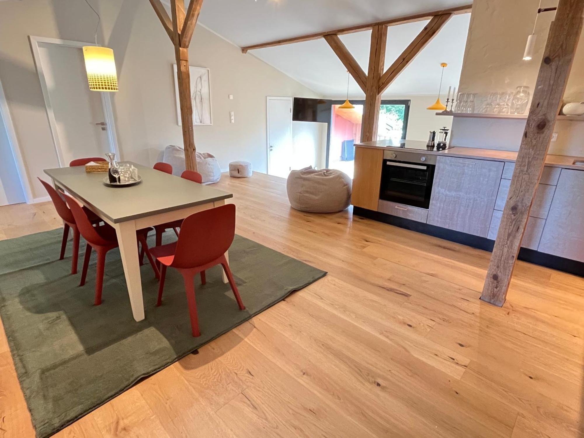 Grosse Wohnung Mit Loggia Templin Exterior foto